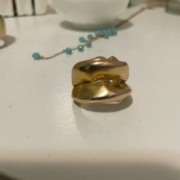 Bold Ring! - Picture 6 of 6